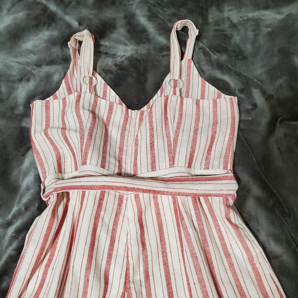 The perfect linen jumpsuit - Picture 5 of 5